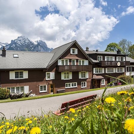 Schwendi Lodge Unterwasser Екстериор снимка